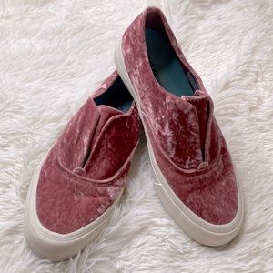SeaVees Pink Crushed Velvet Sunset Strip Slip On Sneakers Size 9